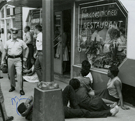 Protesters outside The College Shoppe, Farmville, Va., Saturday, July 27, 1963